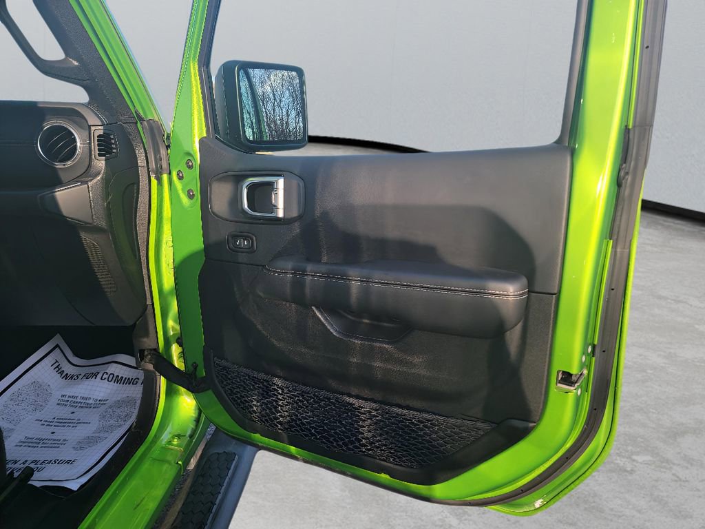 Used 2019 Jeep Wrangler Unlimited Sahara image 32