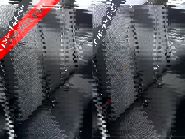 Used 2023 Chevrolet Traverse LT image 28