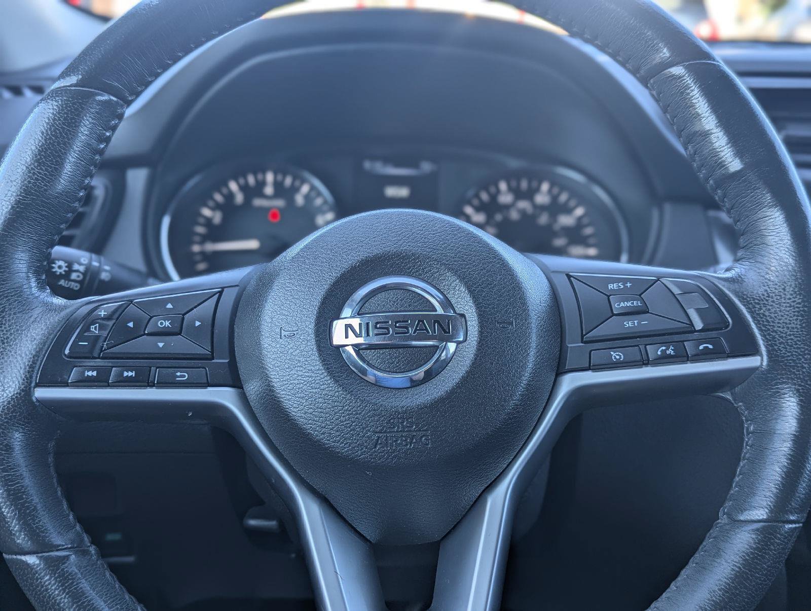 Used 2017 Nissan Rogue SL w/ SL Premium Package AWD/4WD image 22