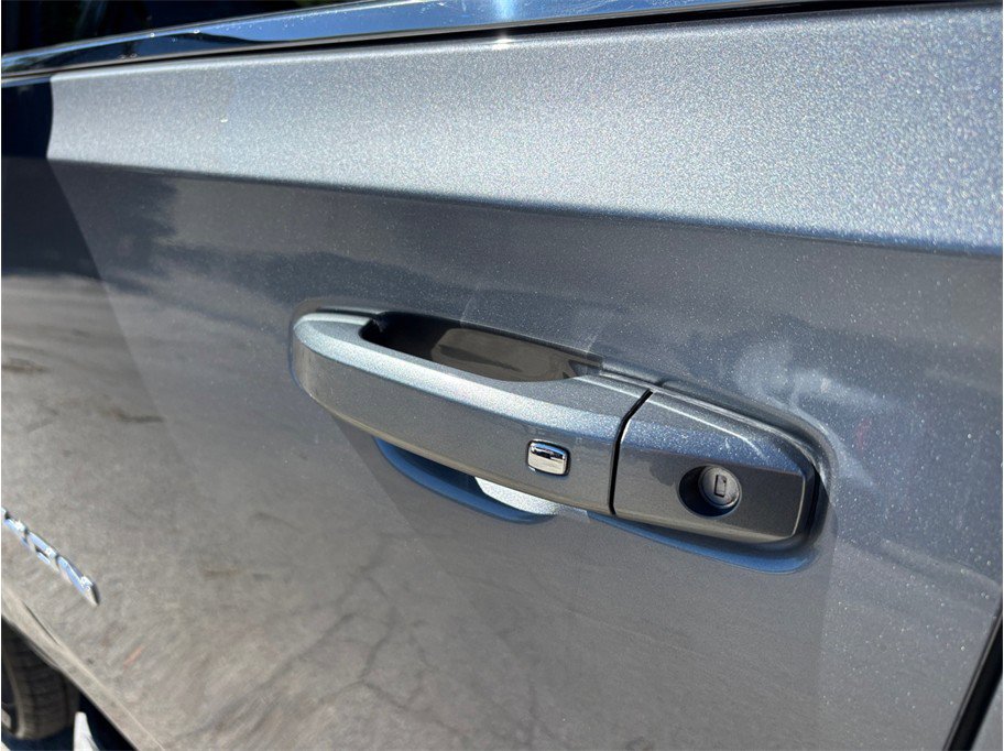 Used 2022 GMC Yukon XL SLE w/ Gmc Pro Safety Plus Package image 19