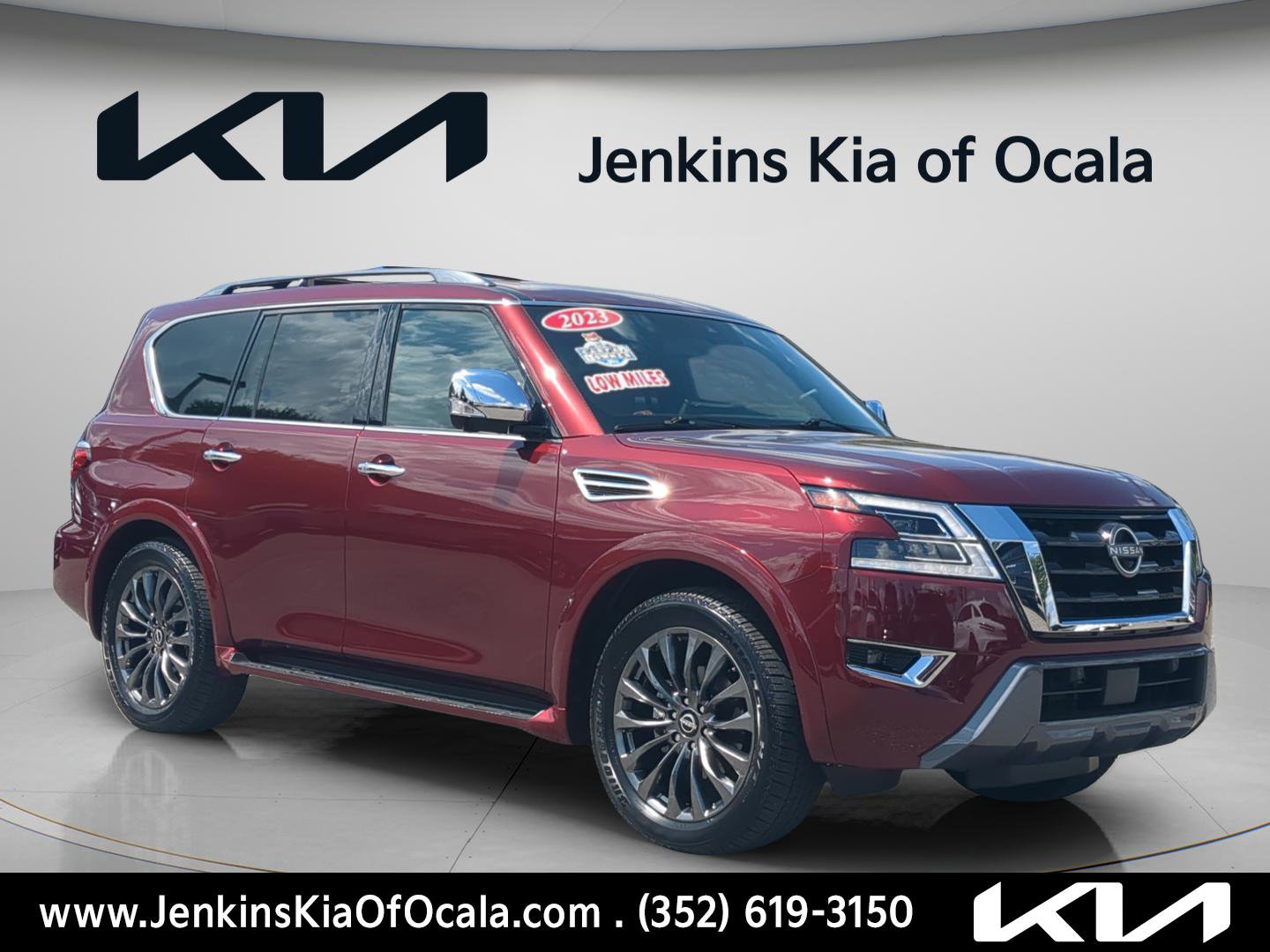 Used 2023 Nissan Armada Platinum w/ Captain's Chairs Package AWD/4WD image 2