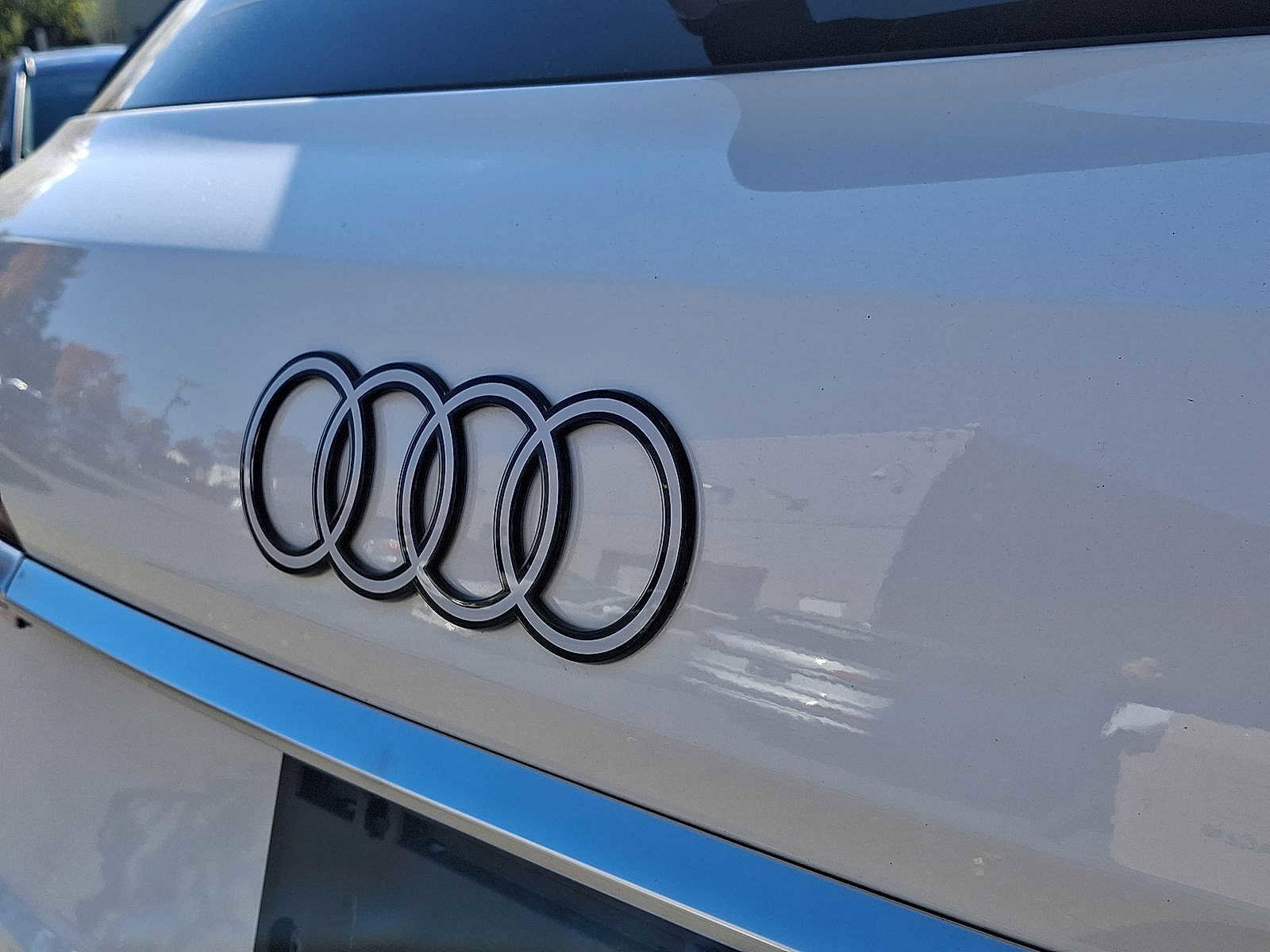 Certified 2025 Audi Q7 3.0T Premium Plus image 19