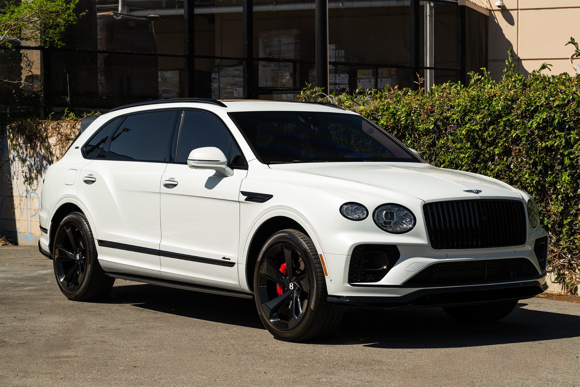 Used 2023 Bentley Bentayga Extended Wheelbase AWD/4WD image 6