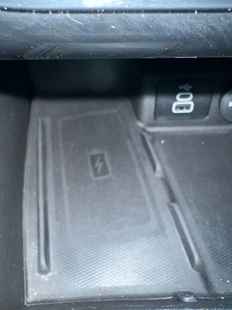 Used 2024 Ford Escape Platinum image 17