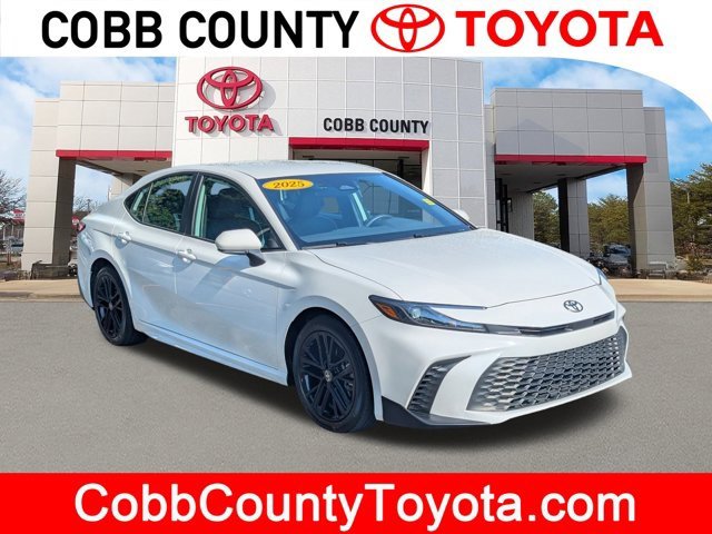 Used 2025 Toyota Camry SE