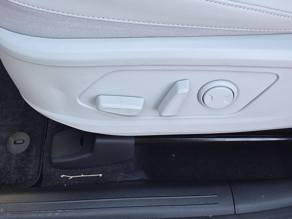 New 2026 Kia Sorento S w/ S Panoramic Sunroof Package FWD image 36