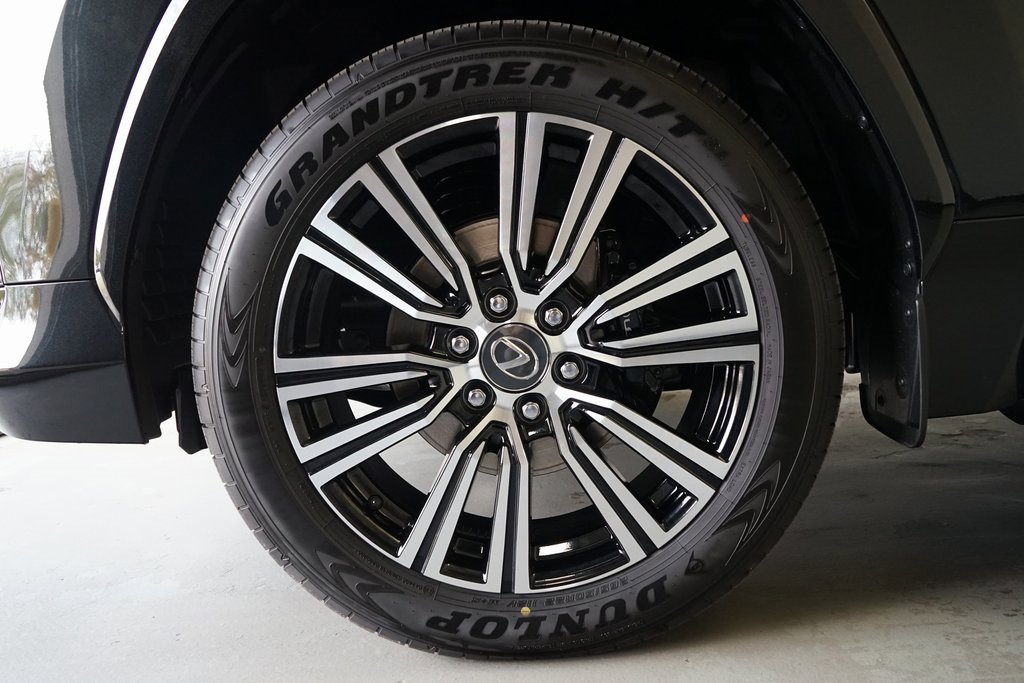 Used 2026 Lexus LX 600 4WD w/ Luxury Package image 39