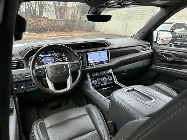 Used 2021 GMC Yukon Denali w/ Denali Premium Package image 20
