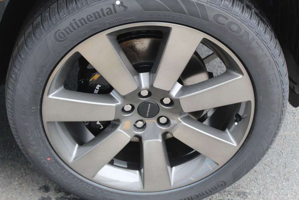 New 2026 Land Rover Defender 110 V8 image 8