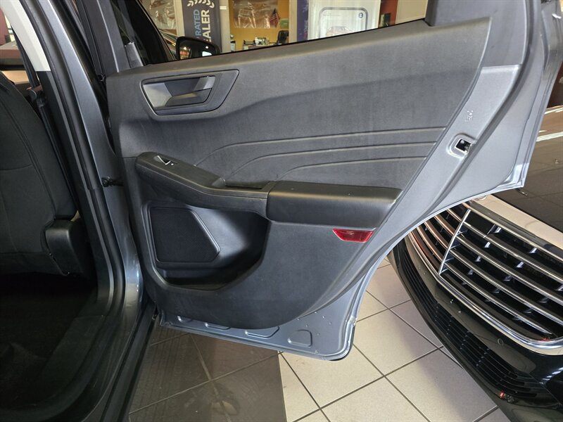 Used 2022 Ford Escape SE AWD/4WD image 15