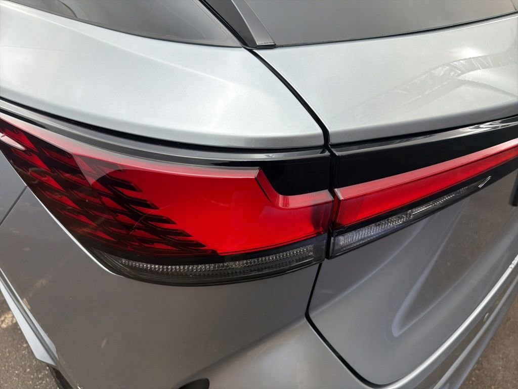 Used 2025 Lexus RX 500h F Sport w/ Convenience Package AWD/4WD image 24