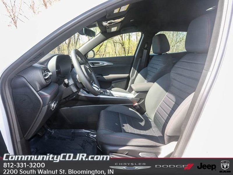 New 2025 Dodge Hornet GT w/ Tech Pack image 8