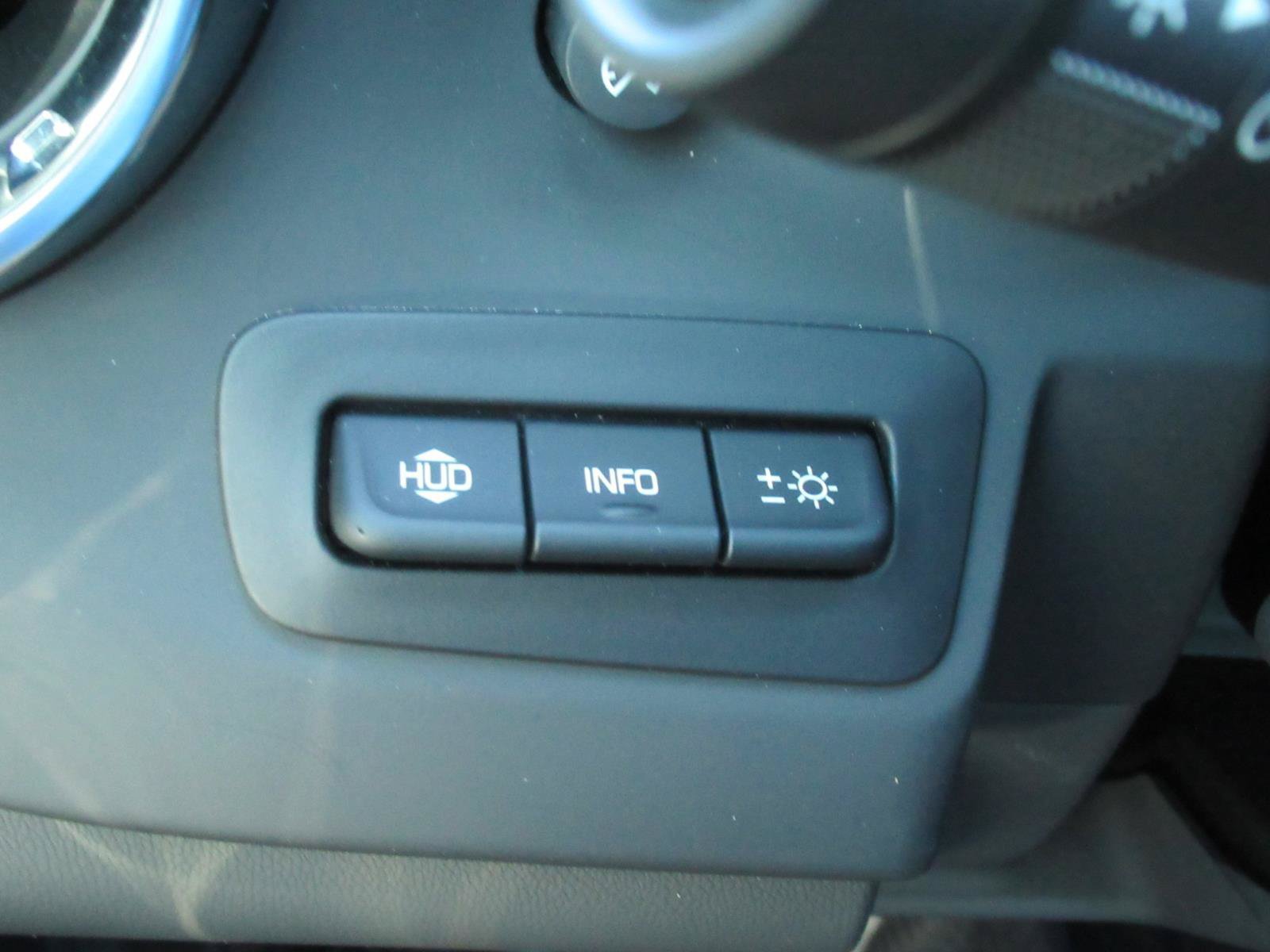 Used 2022 Chevrolet Camaro ZL1 RWD image 22