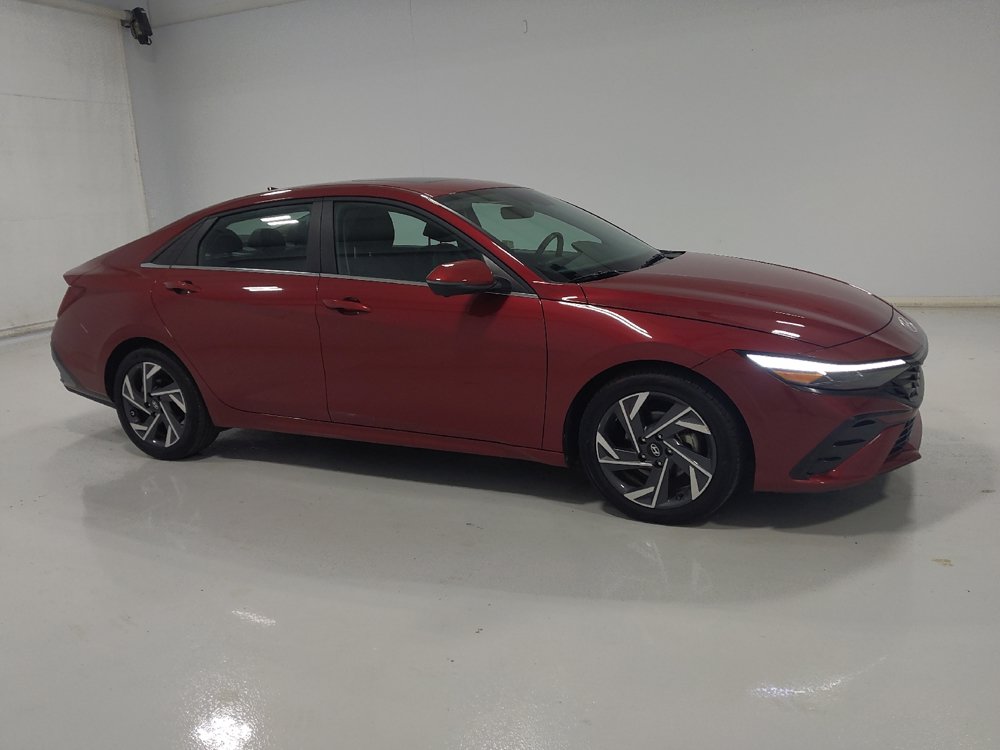 Used 2024 Hyundai Elantra Limited FWD image 11