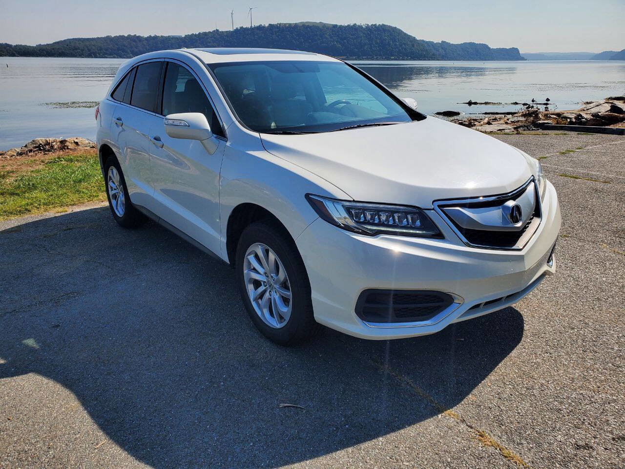 Used 2017 Acura RDX AWD image 4