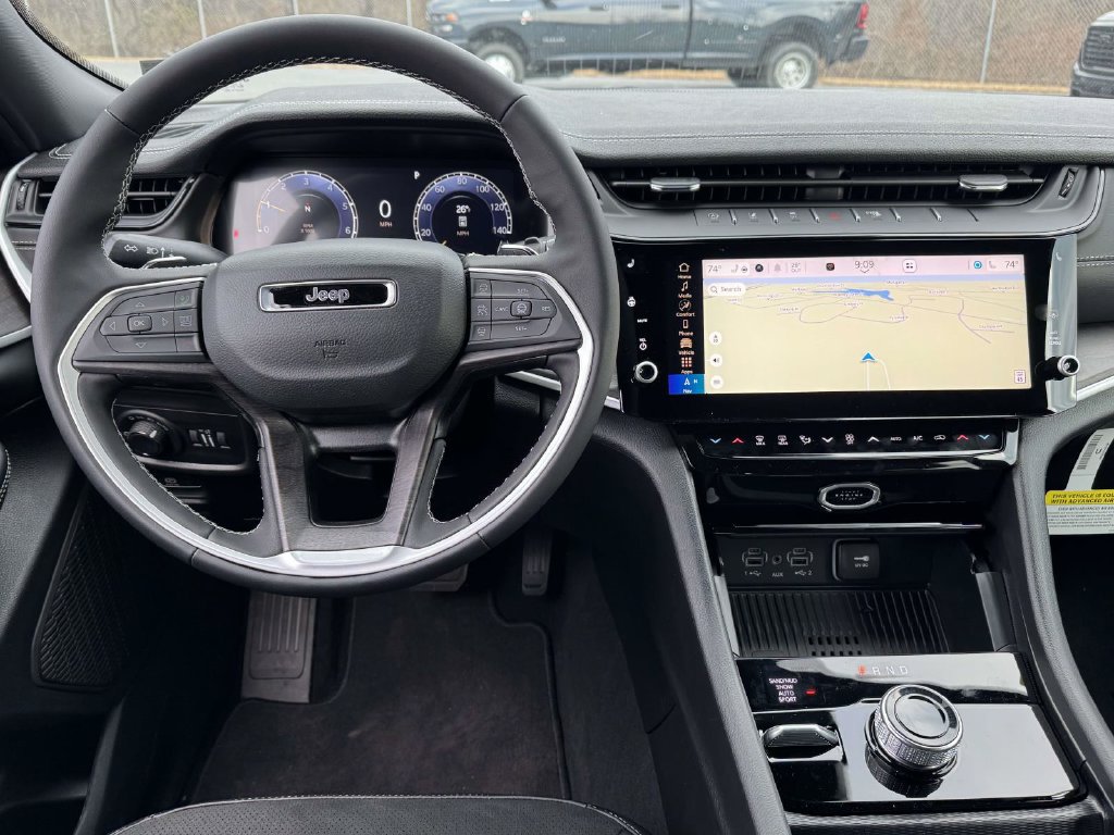 New 2026 Jeep Grand Cherokee Altitude AWD/4WD image 17