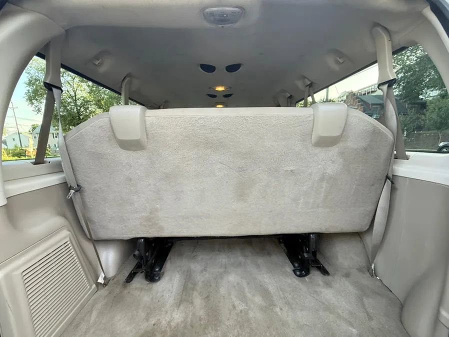 Used 2013 Ford E-350 and Econoline 350 XLT image 21