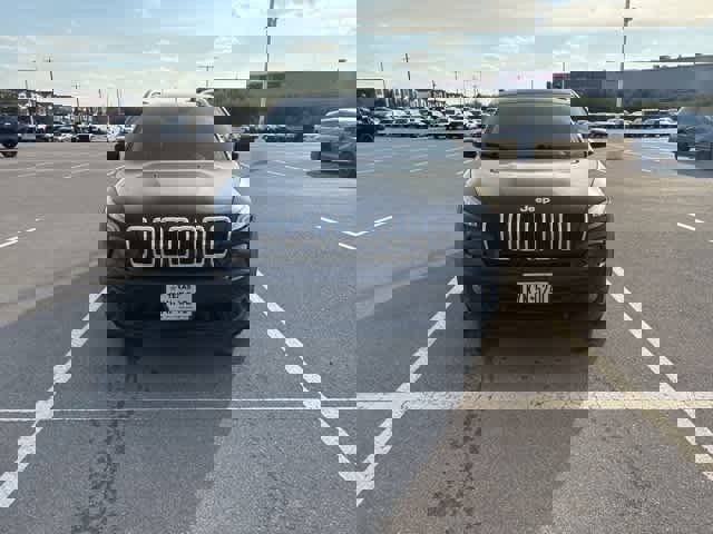 Used 2017 Jeep Cherokee Latitude w/ Comfort/Convenience Group image 9