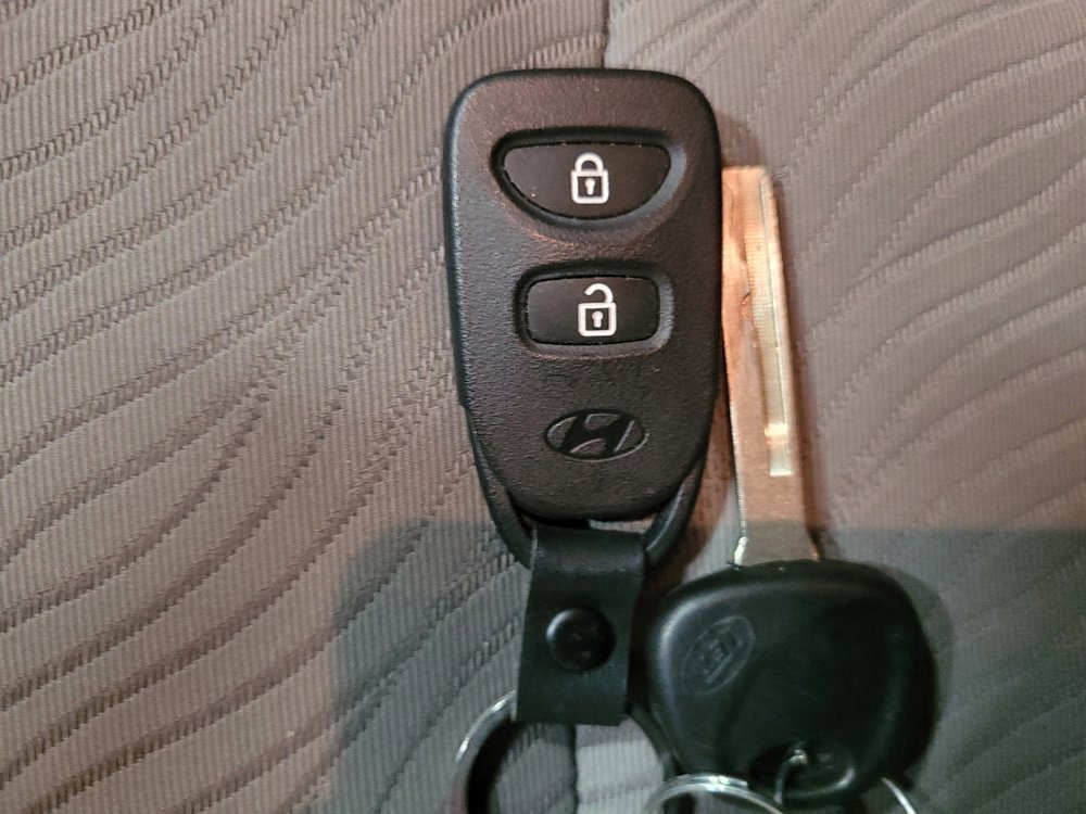 Used 2014 Hyundai Accent GLS w/ Option Group 2 image 32