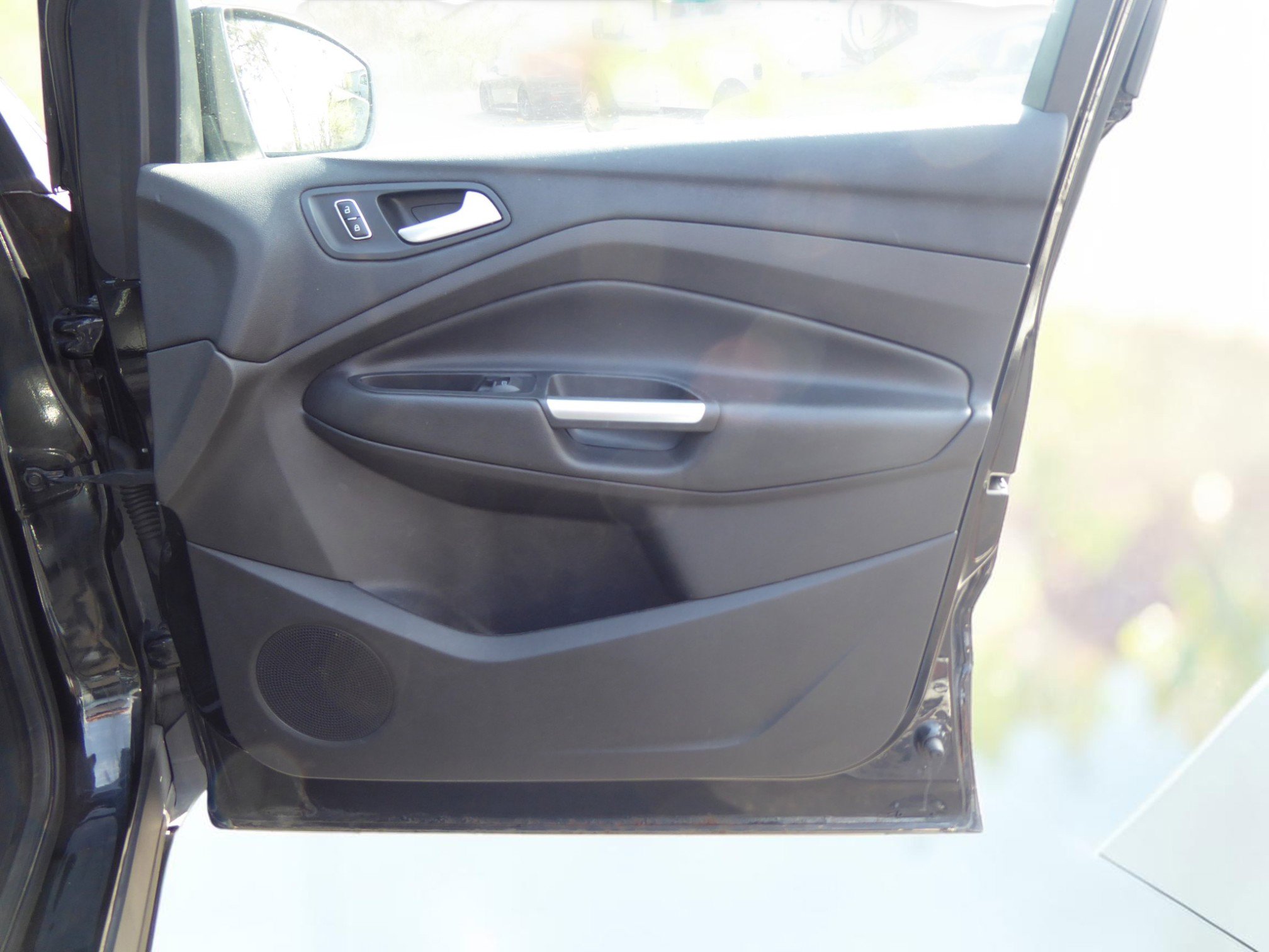 Used 2015 Ford Escape Titanium FWD image 18