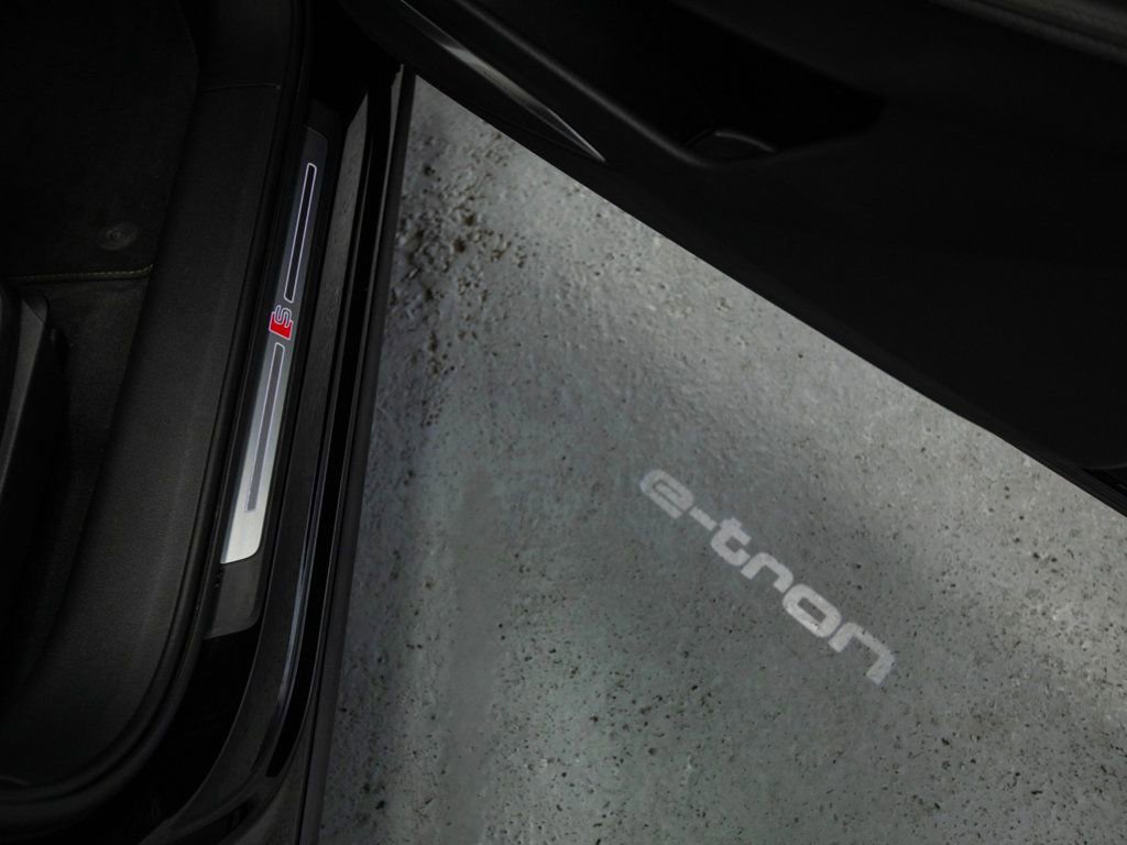 Used 2023 Audi e-tron S Prestige w/ Prestige Package AWD/4WD image 35