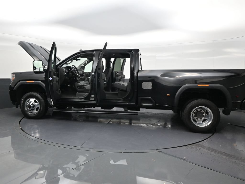 Used 2021 GMC Sierra 3500 Denali w/ Denali Ultimate Package AWD/4WD image 30
