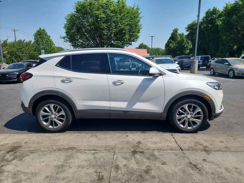 Certified 2023 Buick Encore GX Essence w/ Experience Buick Package FWD image 9
