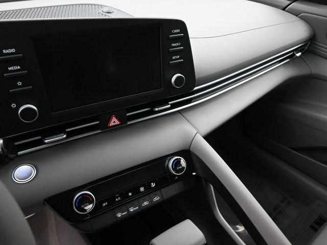 Certified 2026 Hyundai Elantra Sport FWD image 19