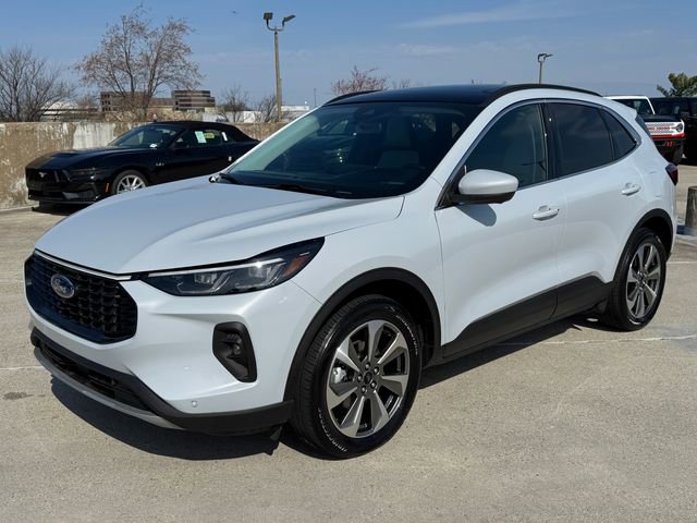 Certified 2025 Ford Escape Platinum w/ Premium Technology Package image 12