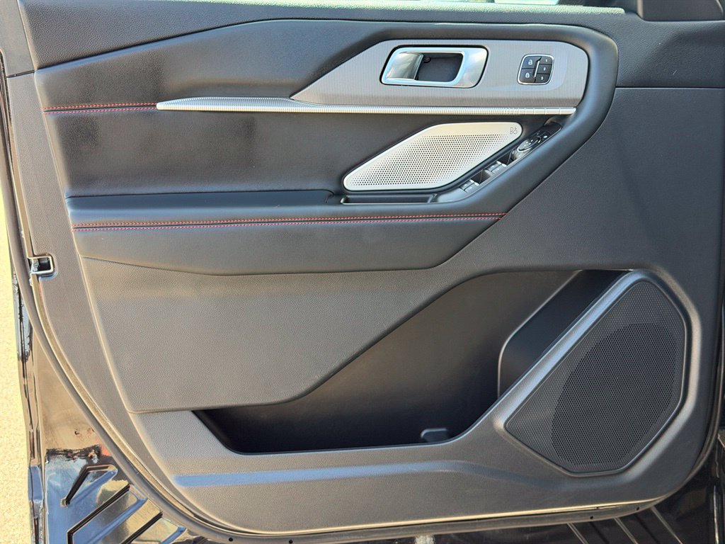 Used 2025 Ford Explorer ST AWD/4WD image 26