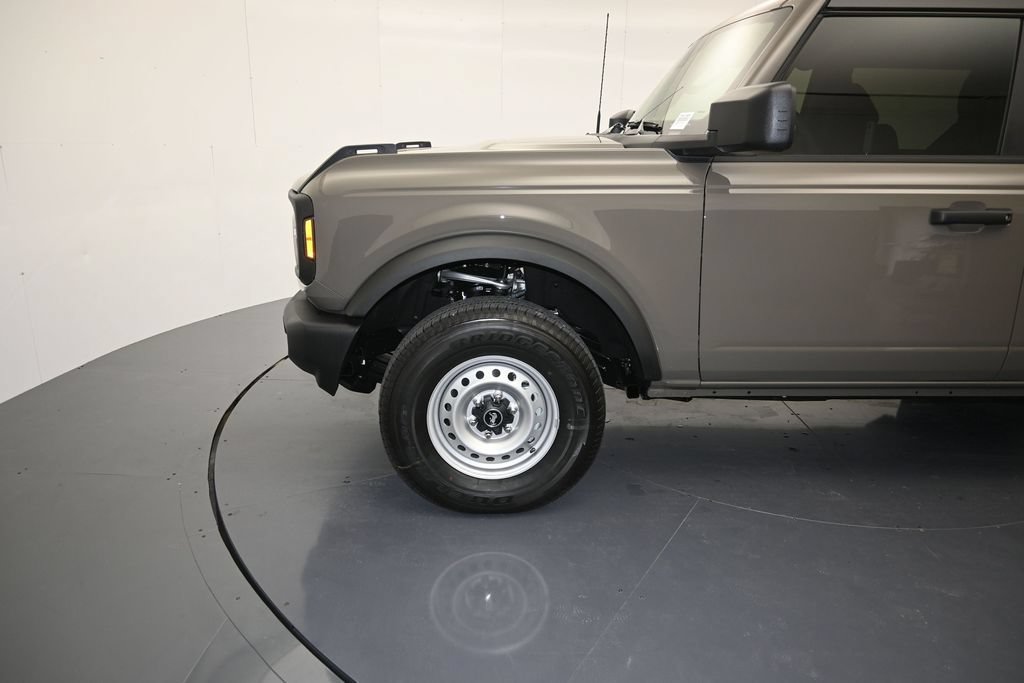 New 2026 Ford Bronco 4-Door AWD/4WD image 9