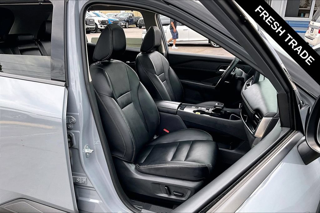 Used 2024 Nissan Rogue SL w/ SL Premium Package FWD image 28