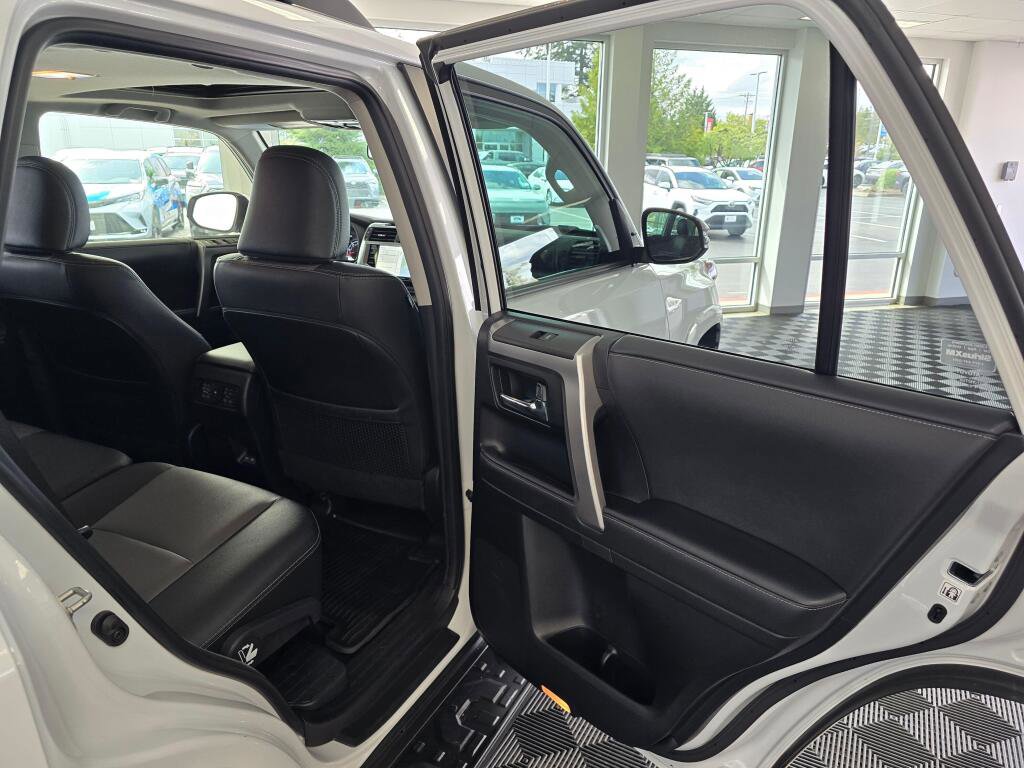 Used 2024 Toyota 4Runner SR5 Premium w/ Moonroof Package AWD/4WD image 38