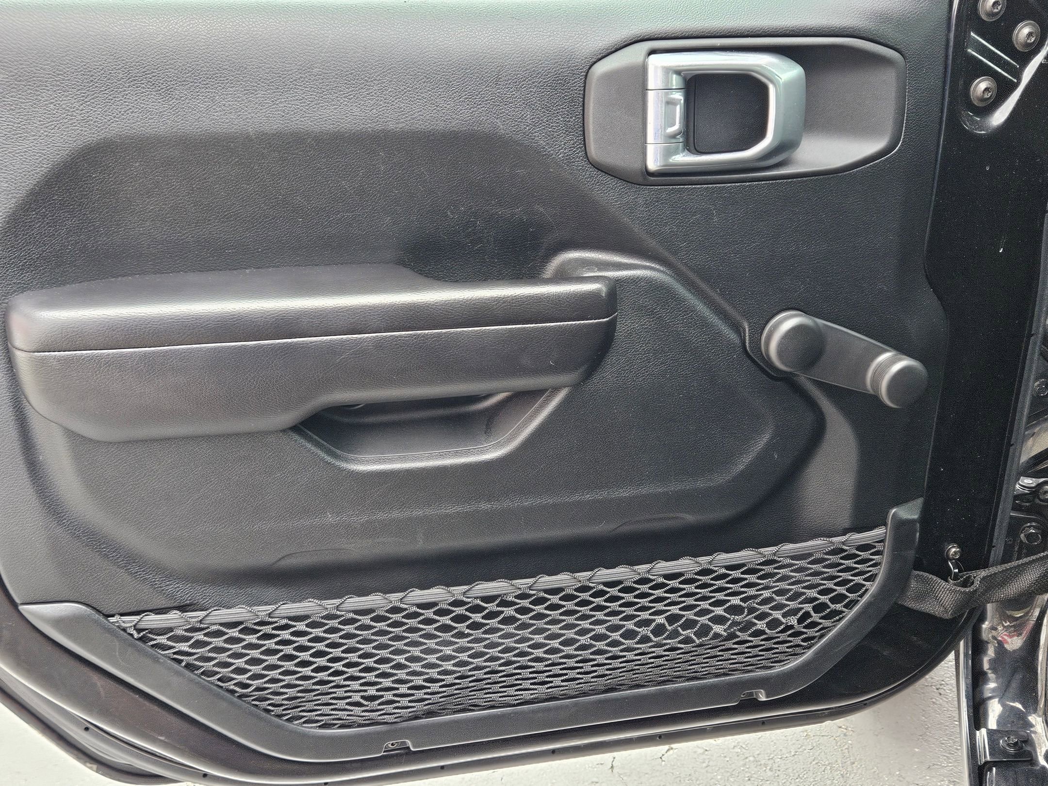 Used 2021 Jeep Gladiator Sport image 18