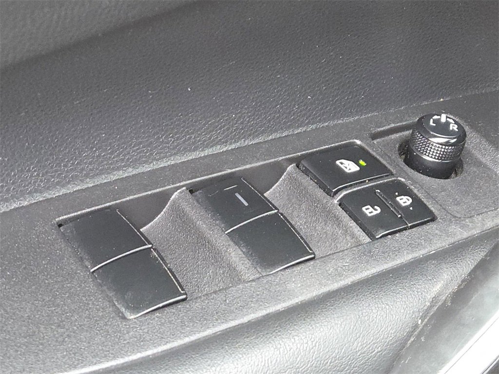 Used 2021 Toyota Corolla SE image 28