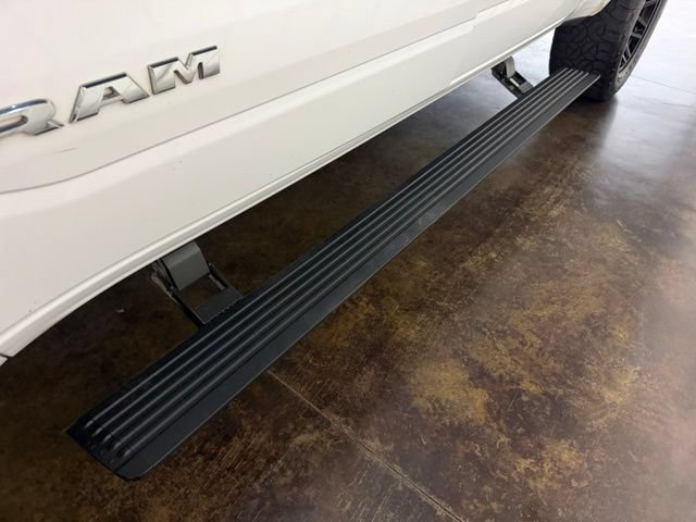 Used 2022 RAM 1500 Laramie AWD/4WD image 12