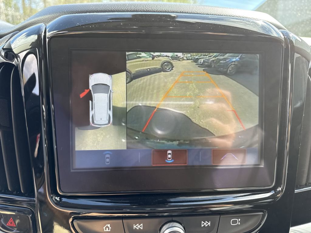 Used 2019 Chevrolet Traverse LT w/ LT Premium Package AWD/4WD image 21