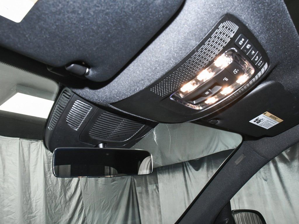 Used 2025 Mercedes-Benz GLE 450e GLE 450e w/ AMG Line Exterior image 45