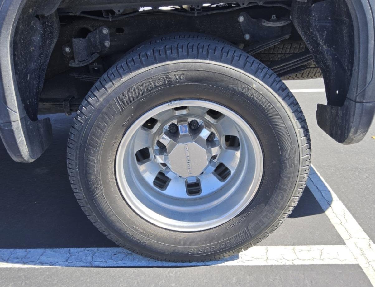 Used 2024 GMC Sierra 3500 Denali Ultimate AWD/4WD image 7