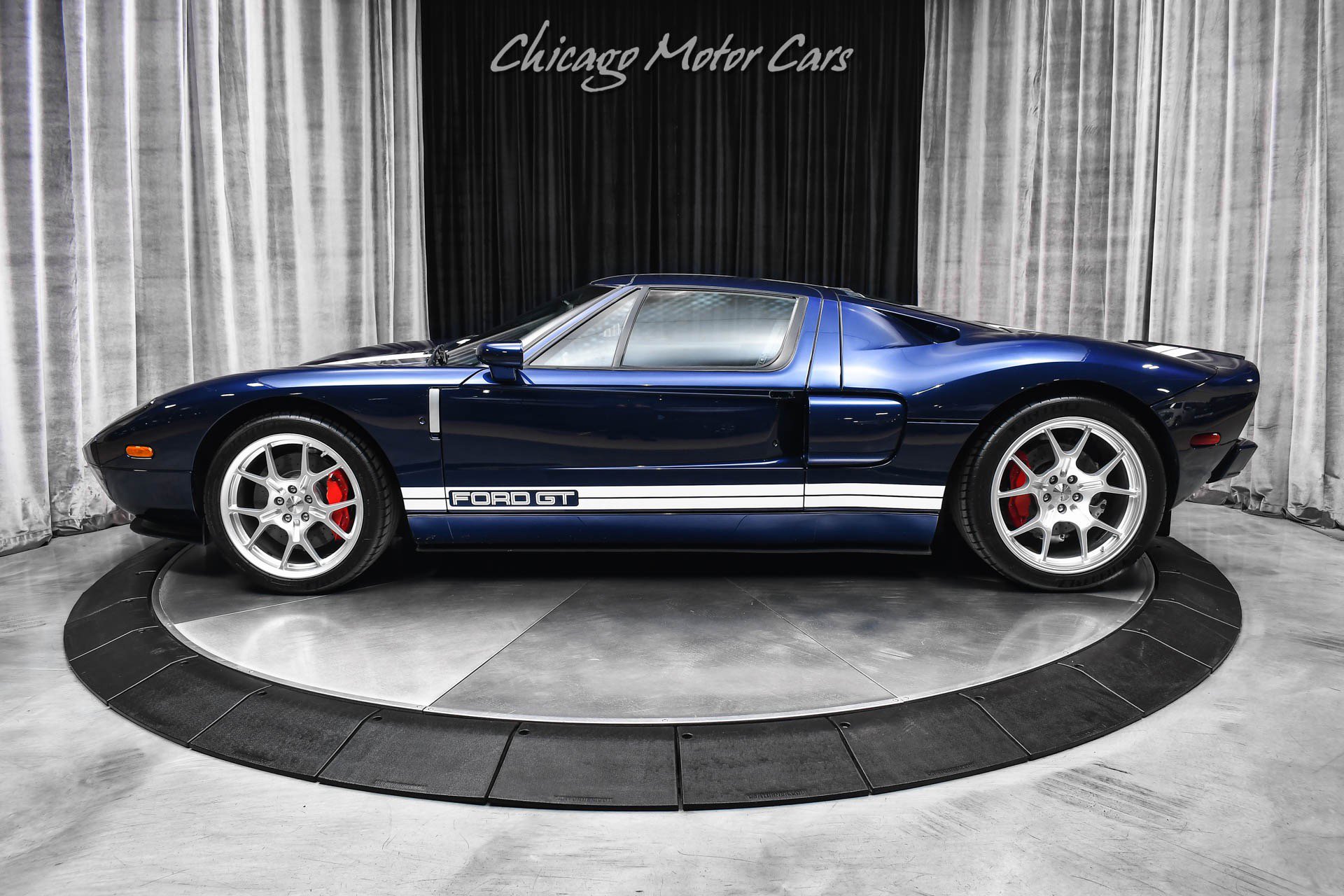 Used 2005 Ford GT image 28