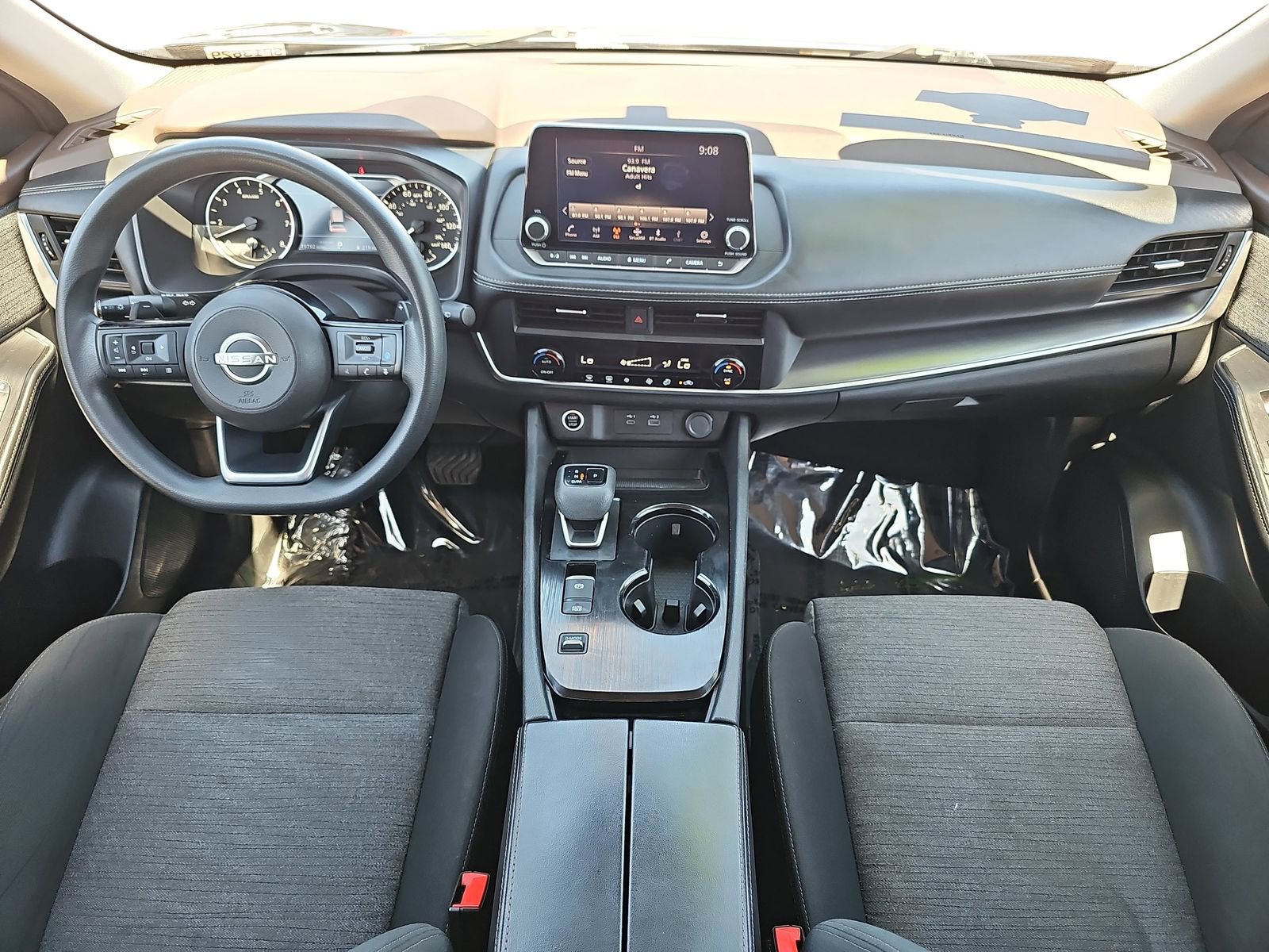 Used 2023 Nissan Rogue SV image 9