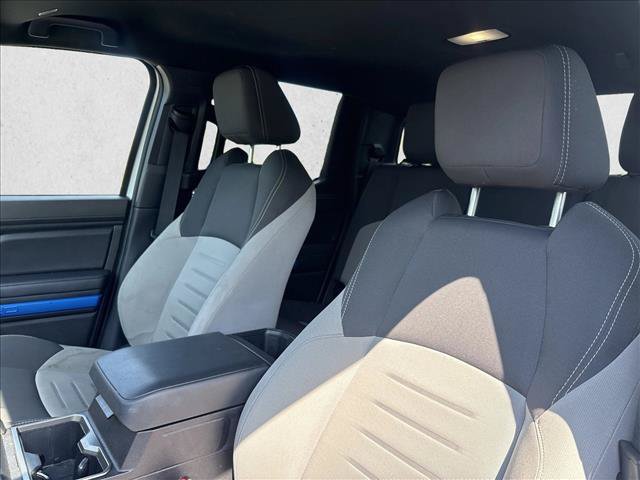 Certified 2025 Toyota Tacoma TRD Off-Road AWD/4WD image 20