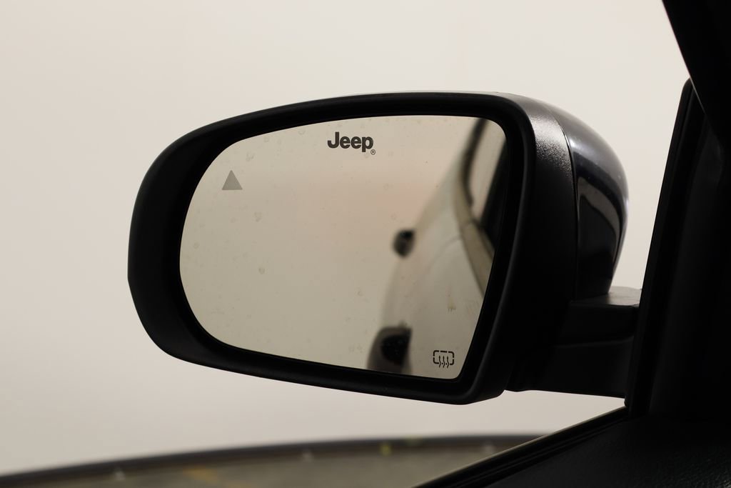 Used 2023 Jeep Compass Sport image 36