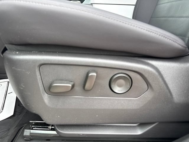 Used 2025 GMC Hummer EV 3X AWD/4WD image 17