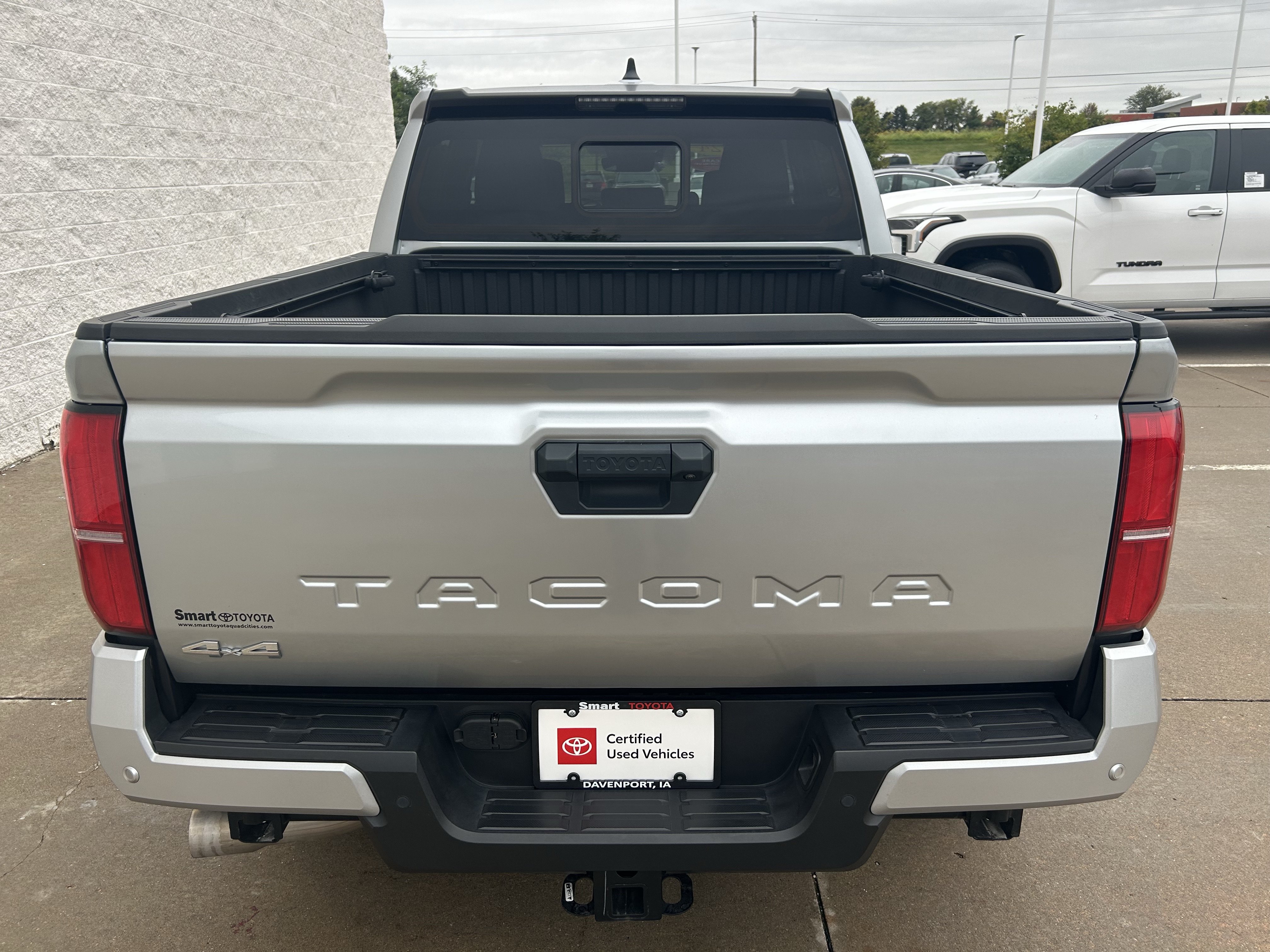 Certified 2024 Toyota Tacoma SR5 AWD/4WD image 5