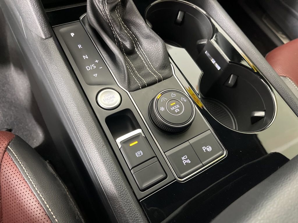 Used 2022 Volkswagen Atlas Cross Sport SEL Premium R-Line image 35