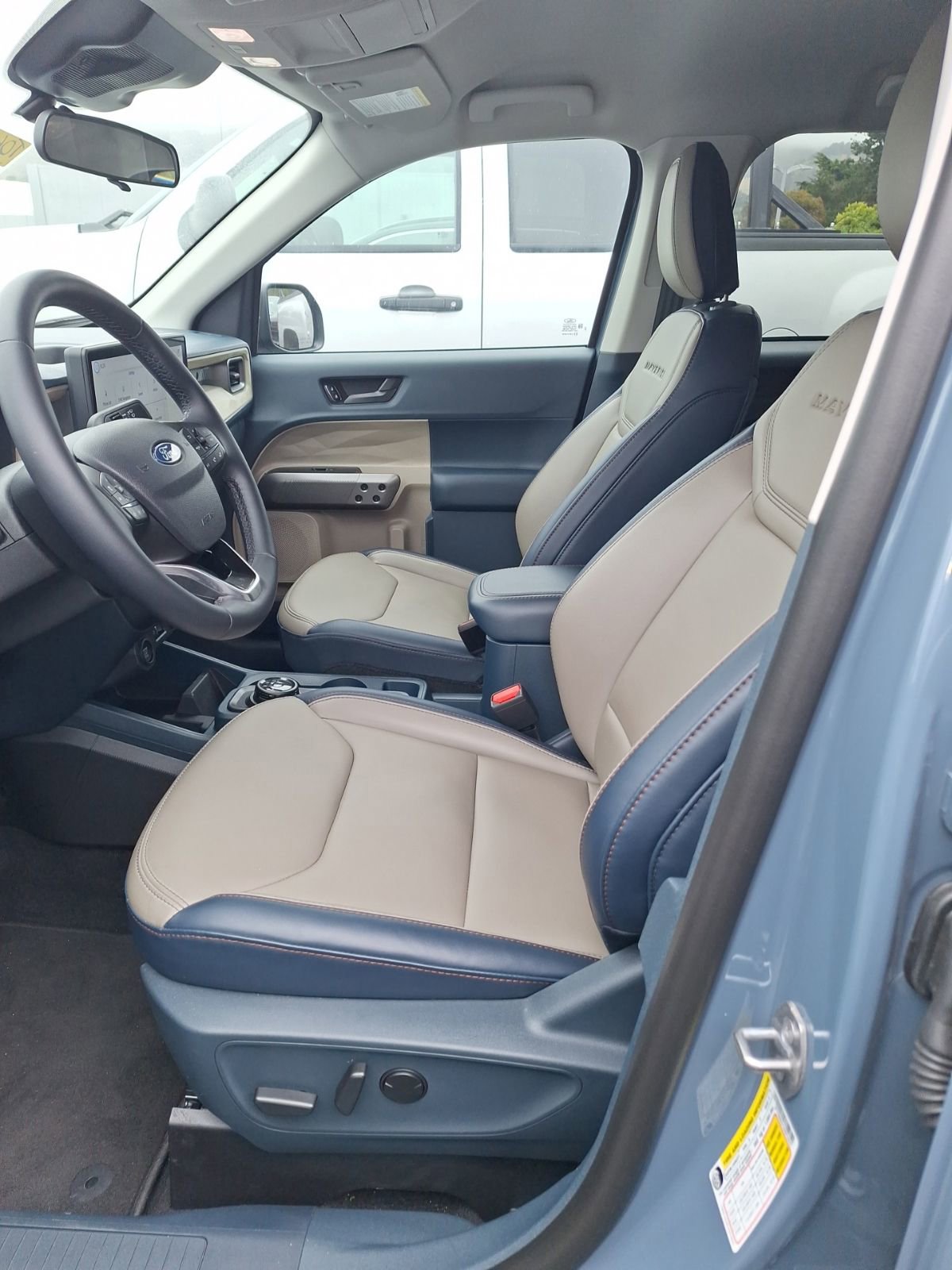 Used 2025 Ford Maverick Lariat w/ 4K Tow Package AWD/4WD image 11