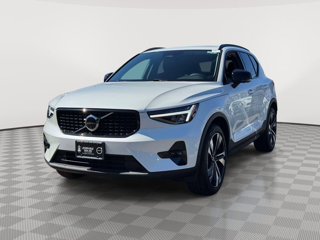 Certified 2026 Volvo XC40 B5 Plus w/ Climate Package image 2