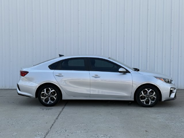 Used 2021 Kia Forte LXS FWD image 3