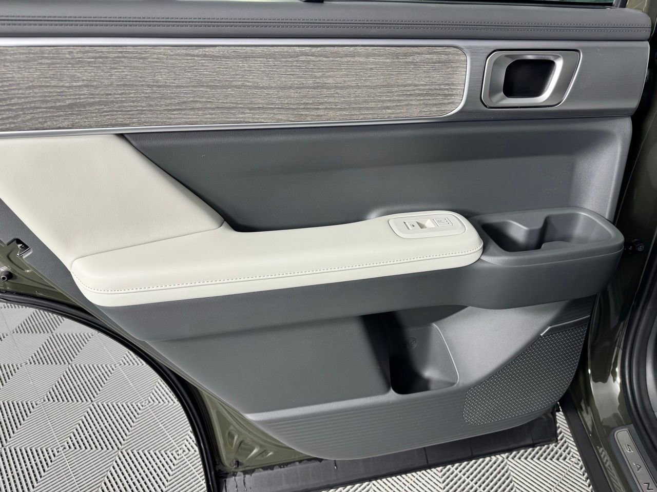 Used 2025 Hyundai Santa Fe Calligraphy image 25